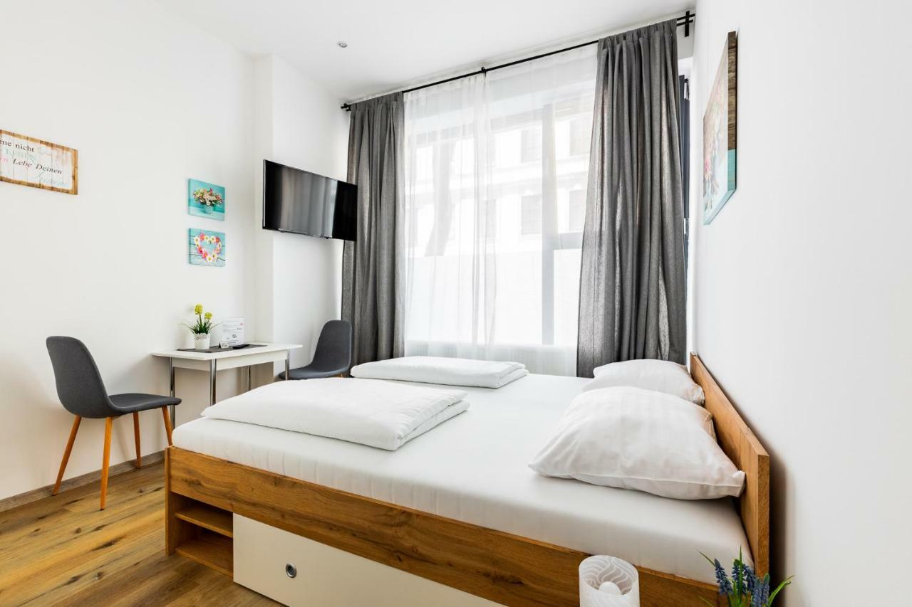 Budget Rooms West With Shared Kitchen Виена Екстериор снимка